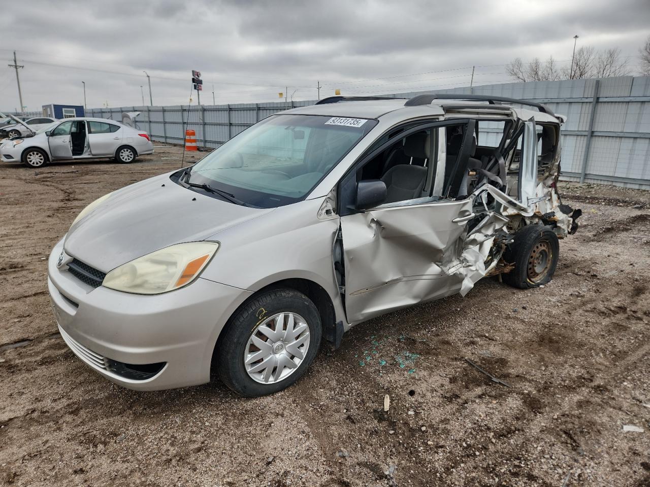 TOYOTA SIENNA CE 2005