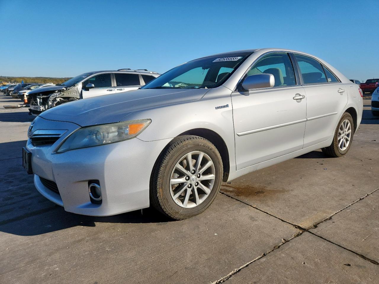 TOYOTA CAMRY HYBRID 2011