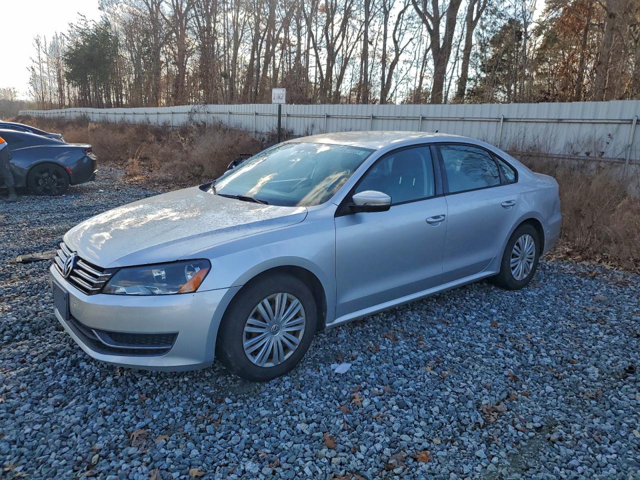 VOLKSWAGEN PASSAT S 2014