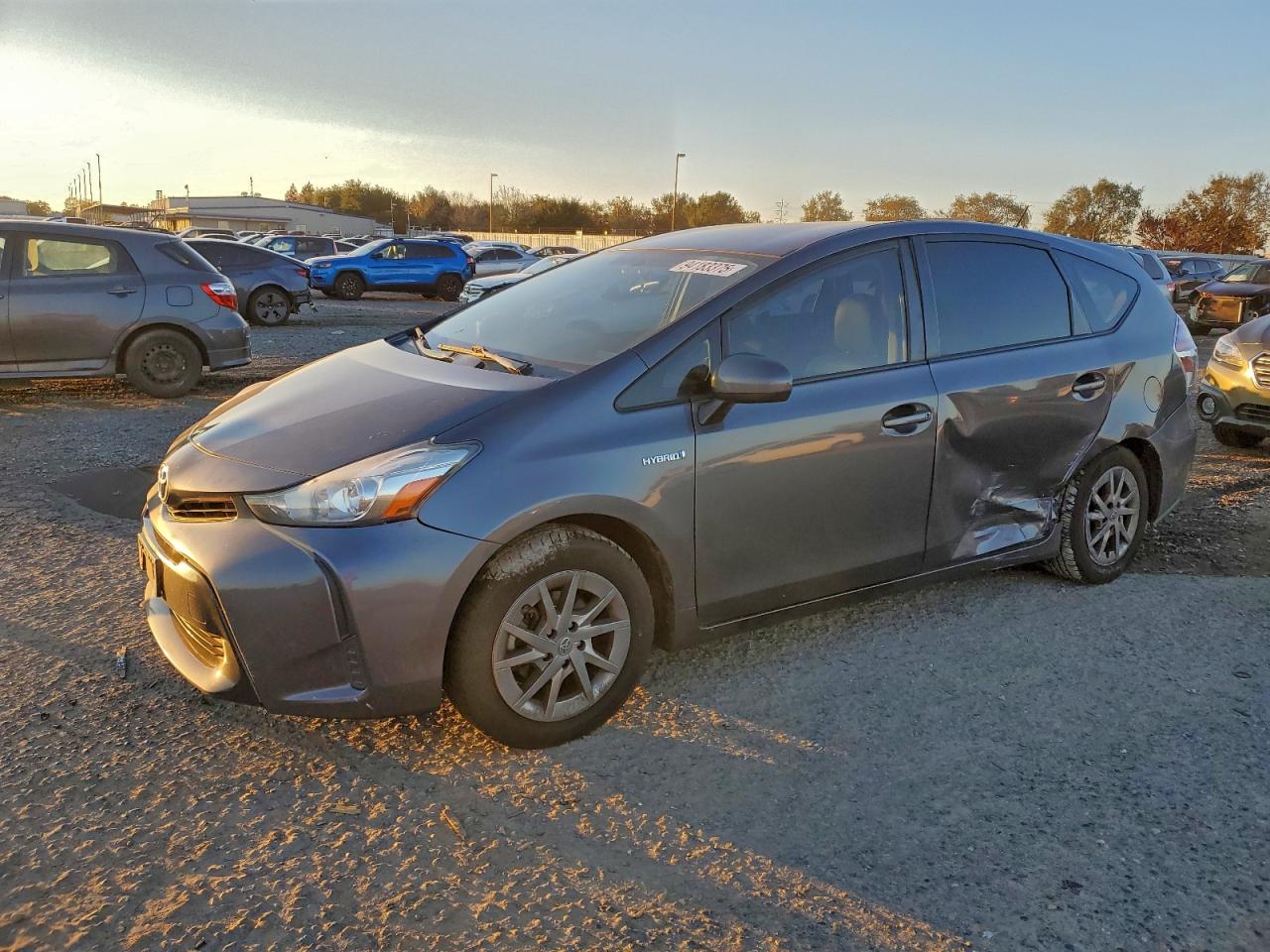 TOYOTA PRIUS V 2017