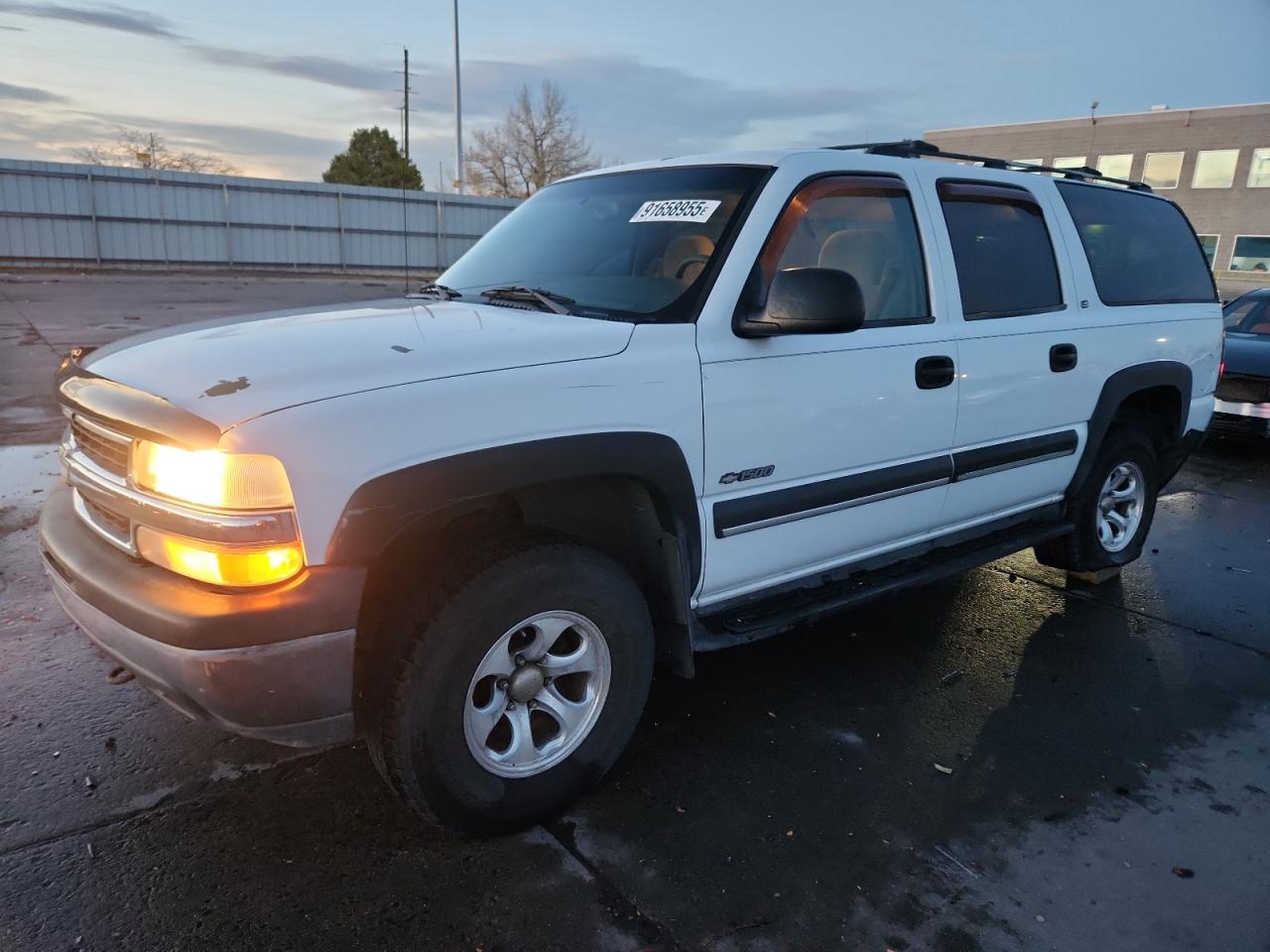 CHEVROLET SUBURBAN 2001