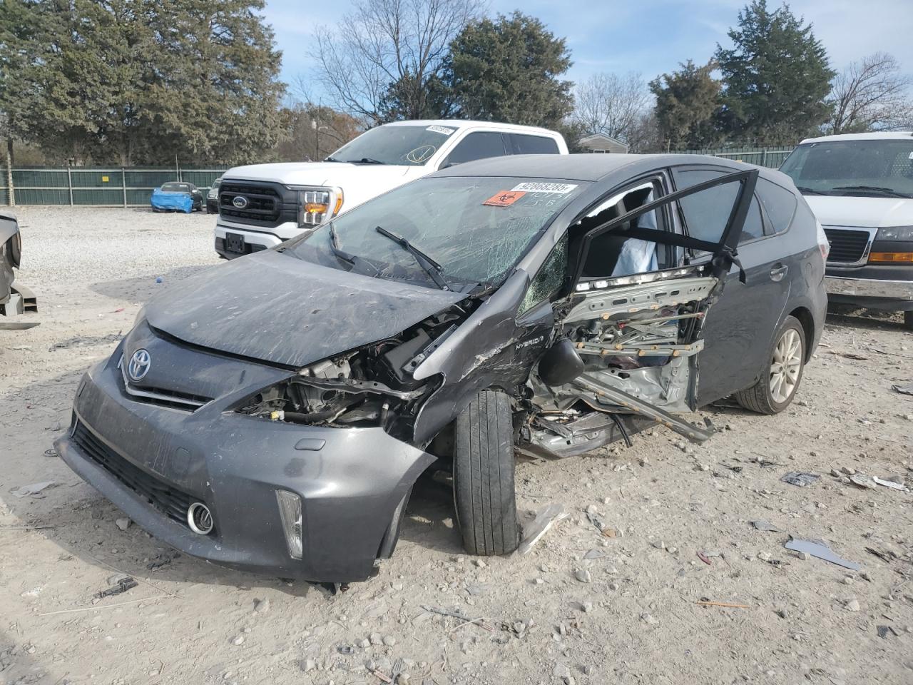 TOYOTA PRIUS V 2012