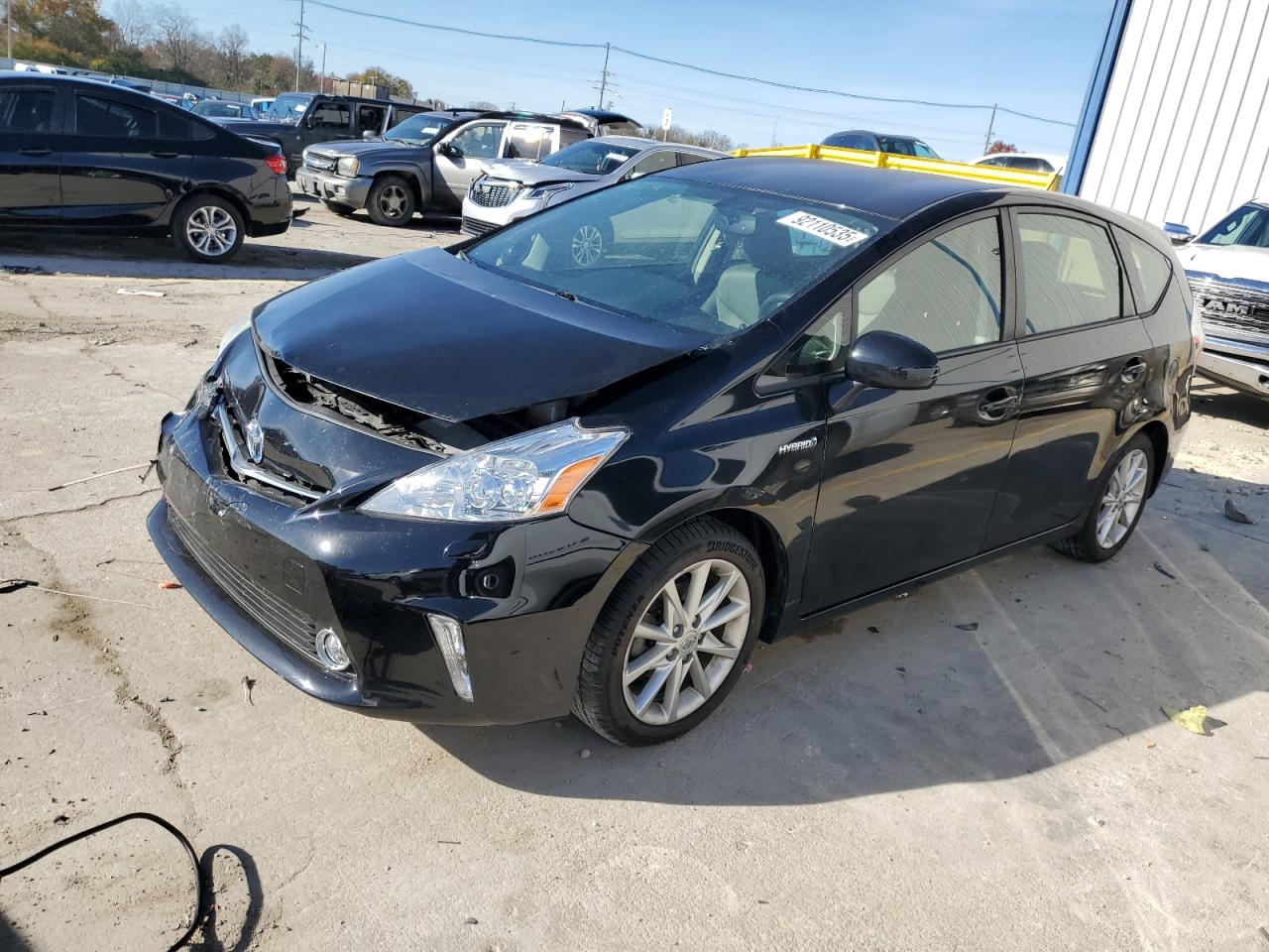 TOYOTA PRIUS V 2012