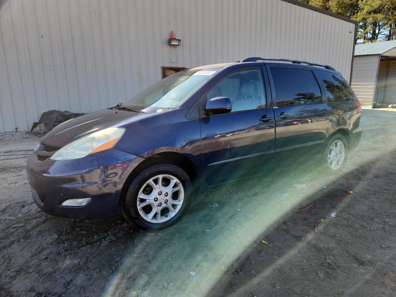 TOYOTA SIENNA XLE 2006