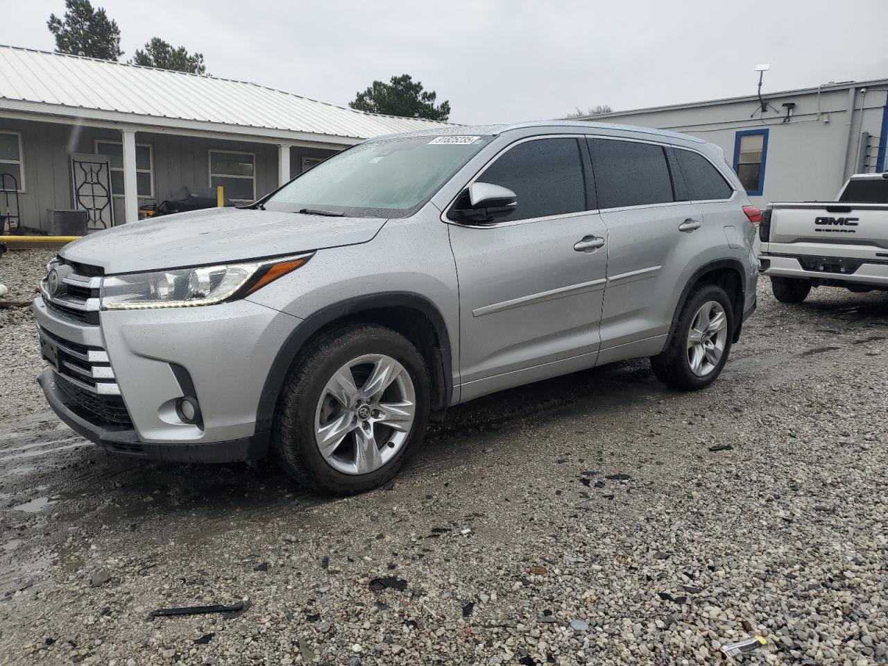 TOYOTA HIGHLANDER 2017