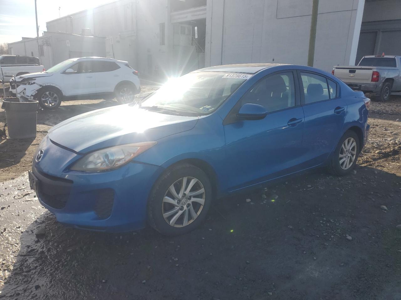 MAZDA 3 2012