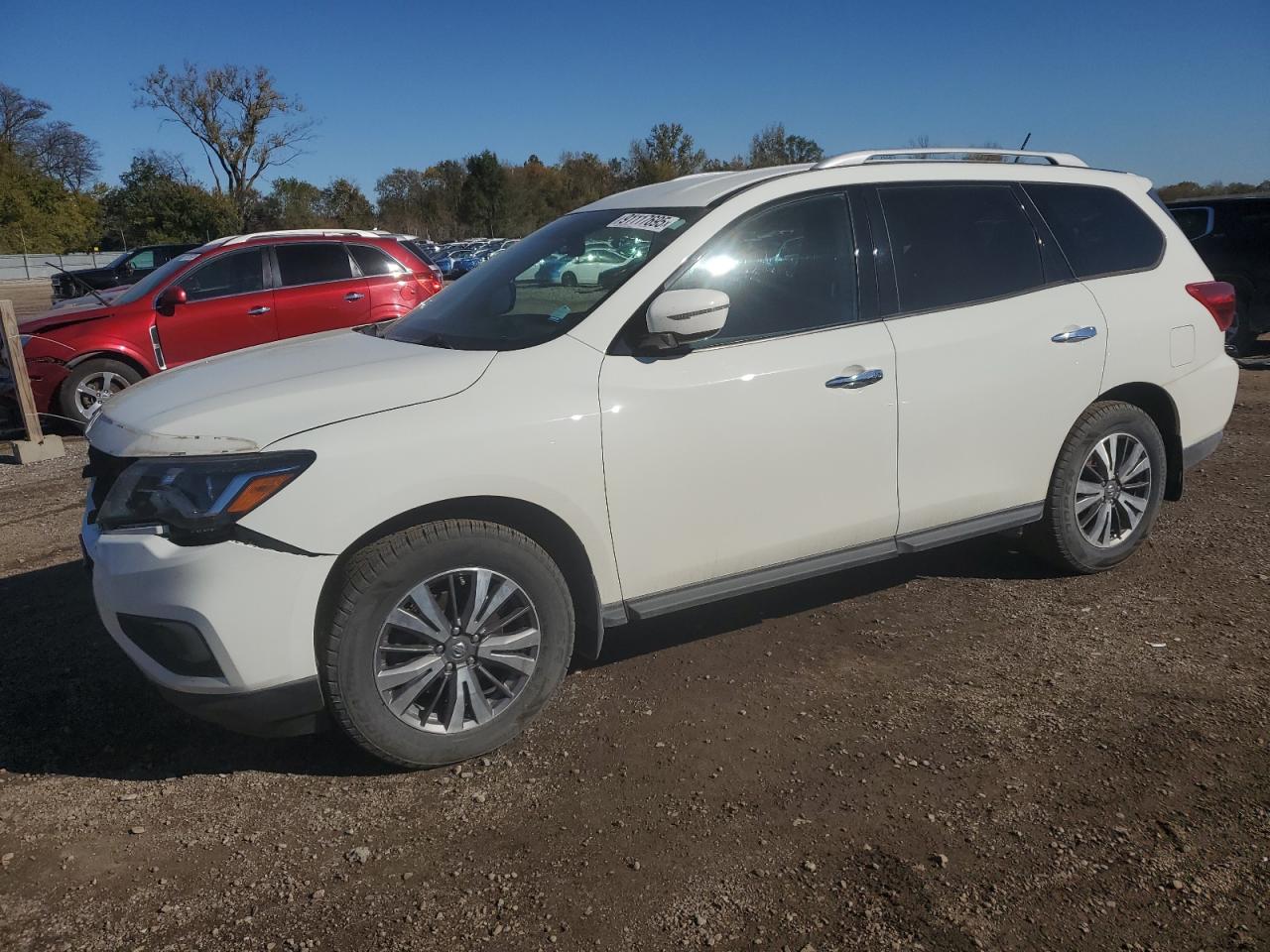 NISSAN PATHFINDER 2017