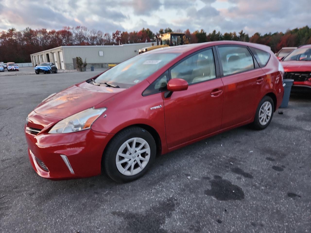 TOYOTA PRIUS V 2012