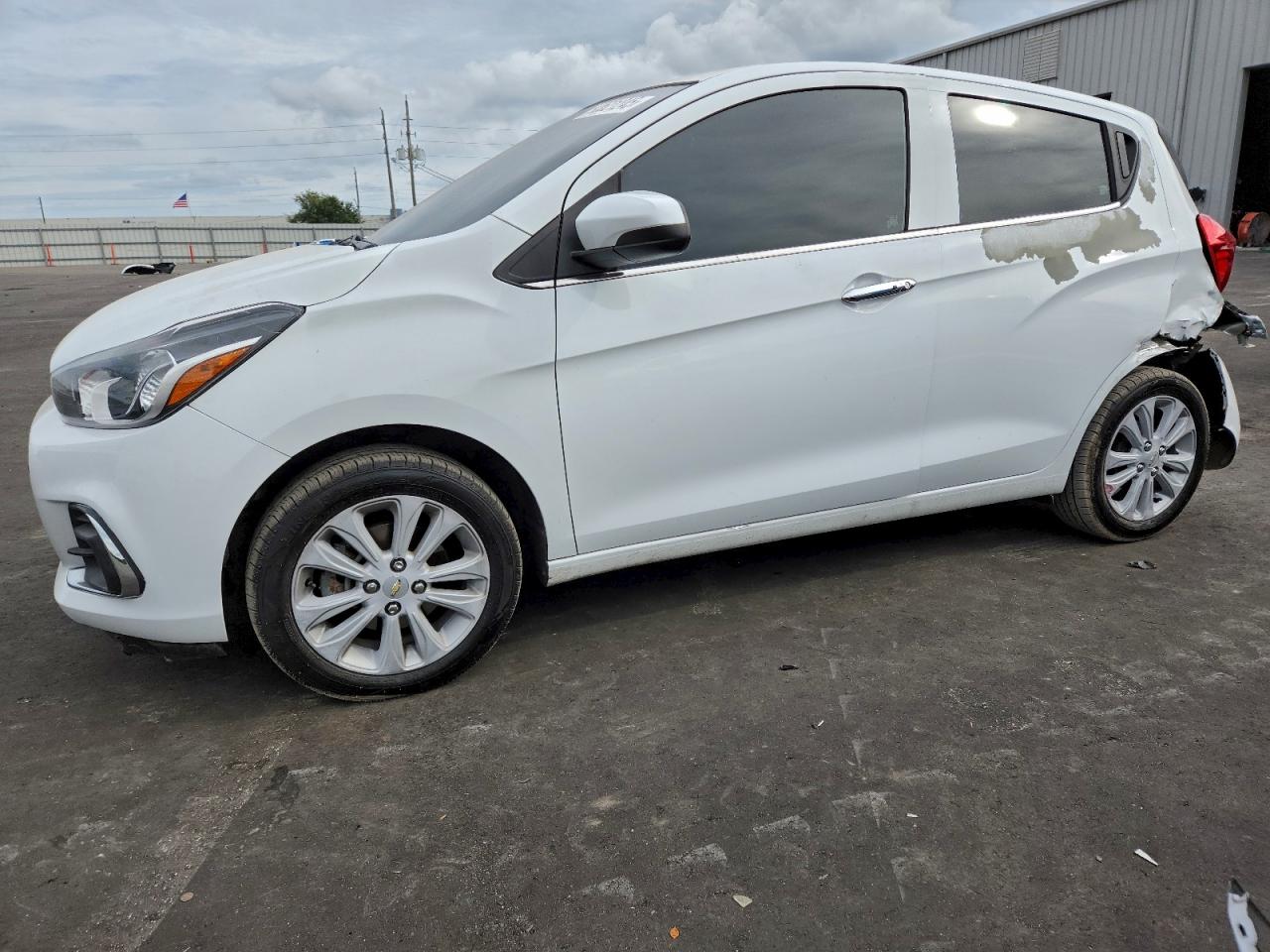 CHEVROLET SPARK 2LT 2016