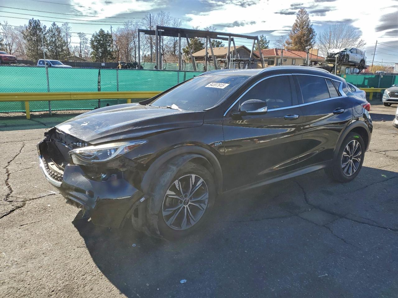 INFINITI QX30 2017
