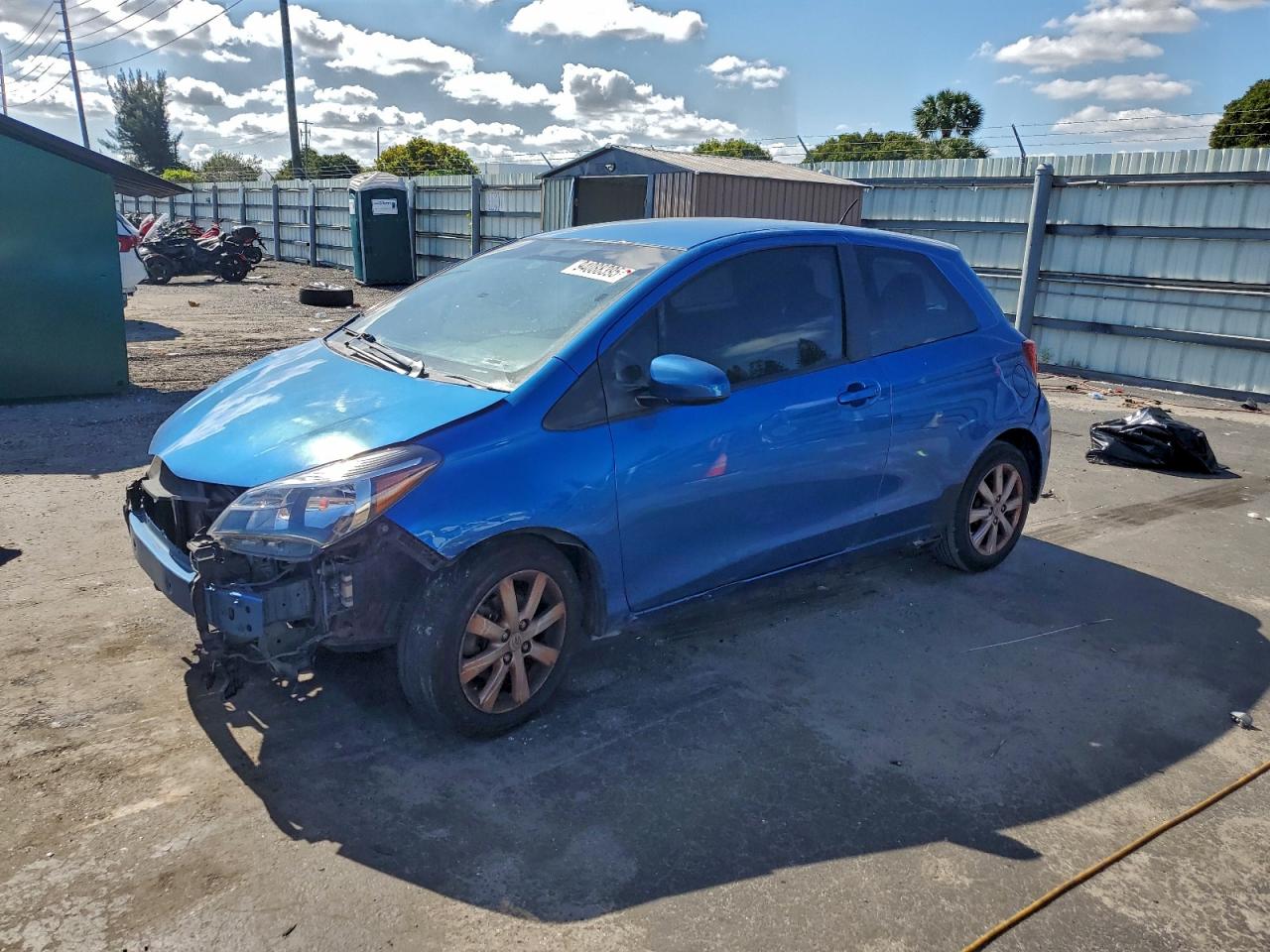 TOYOTA YARIS 2015