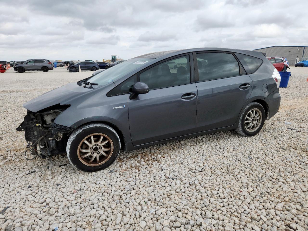 TOYOTA PRIUS V 2012
