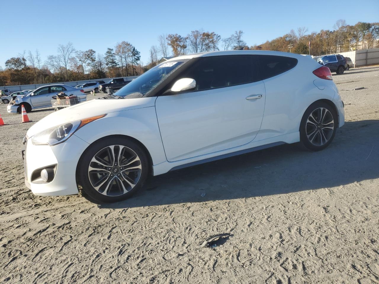 HYUNDAI VELOSTER 2016
