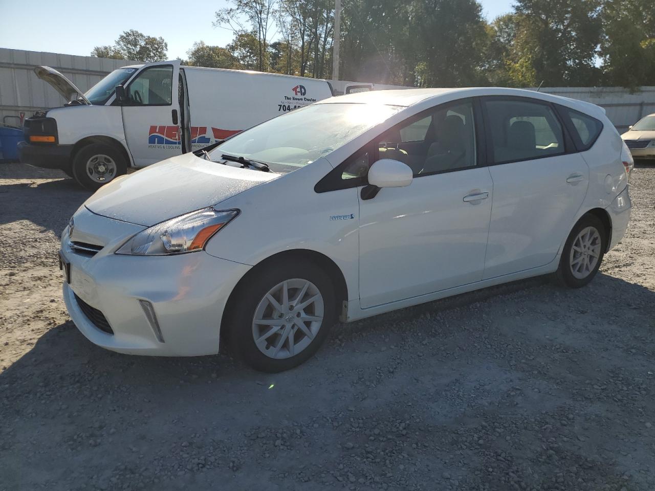 TOYOTA PRIUS V 2013
