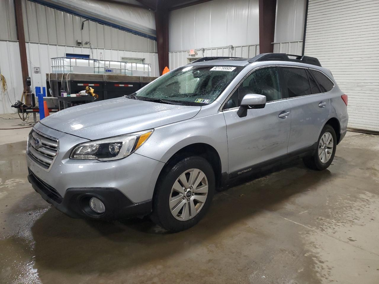 SUBARU OUTBACK 2. 2015