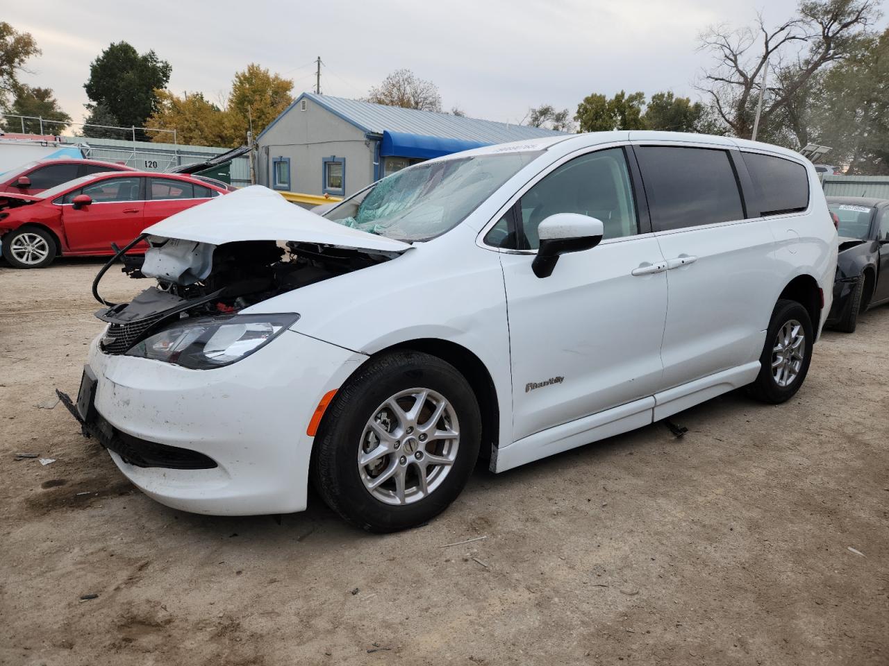 CHRYSLER VOYAGER 2023