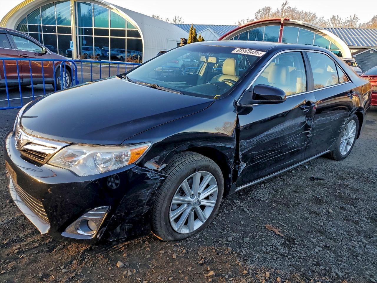 TOYOTA CAMRY 2014