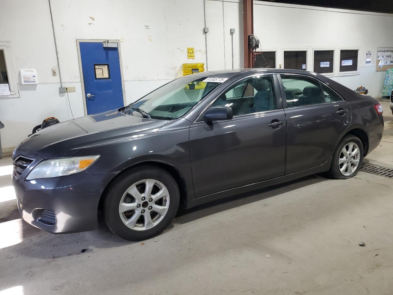 TOYOTA CAMRY BASE 2011