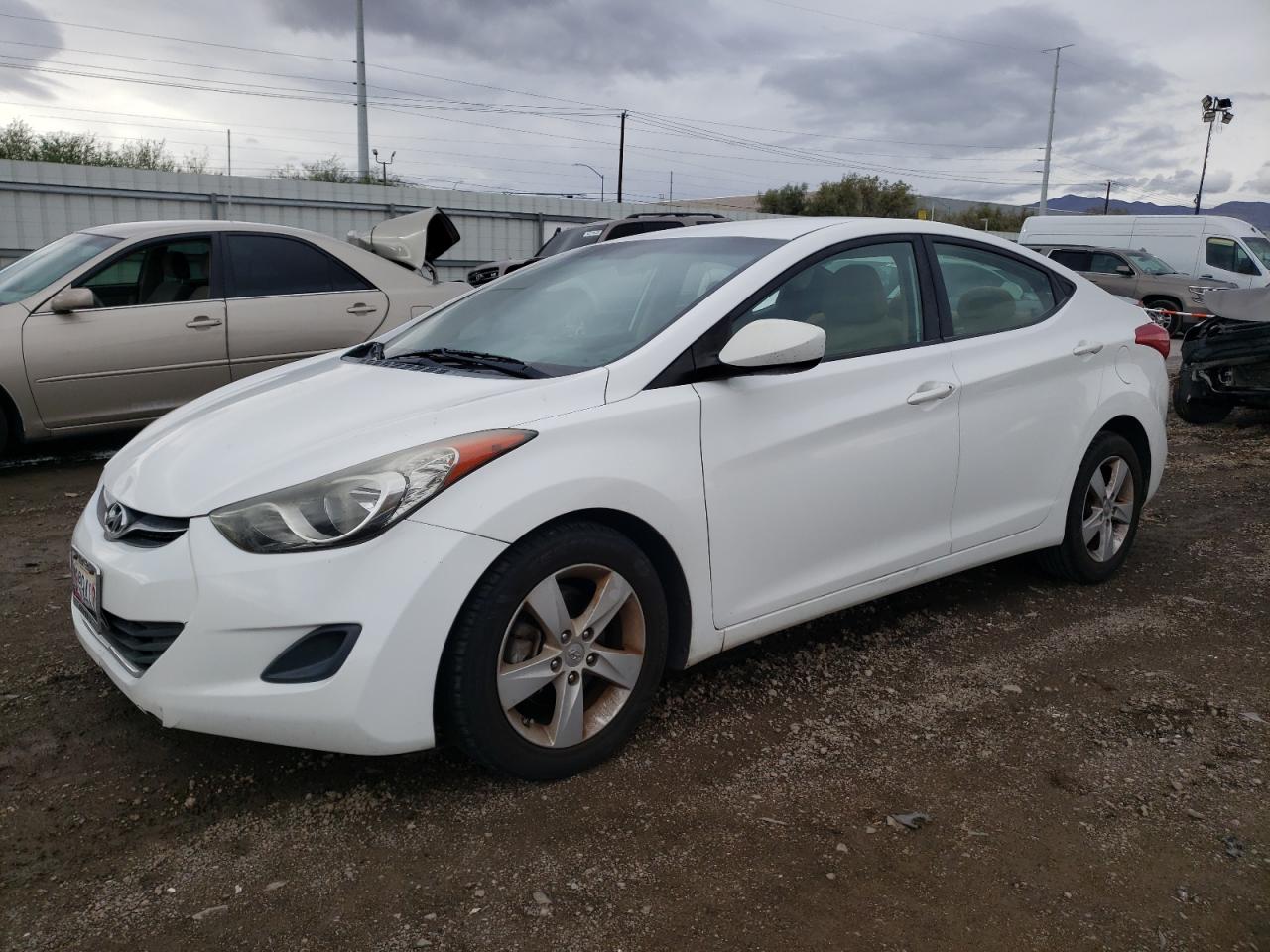HYUNDAI ELANTRA GL 2013