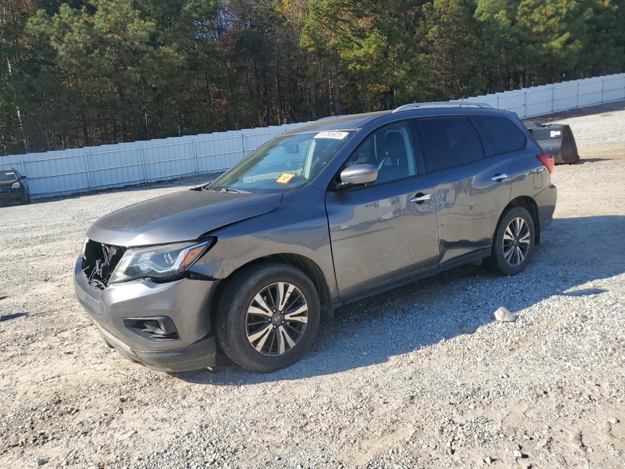 NISSAN PATHFINDER 2017