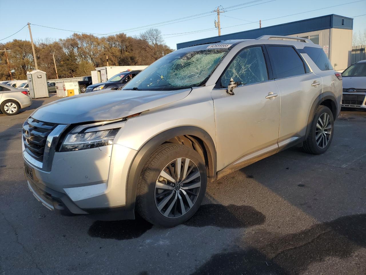 NISSAN PATHFINDER 2023