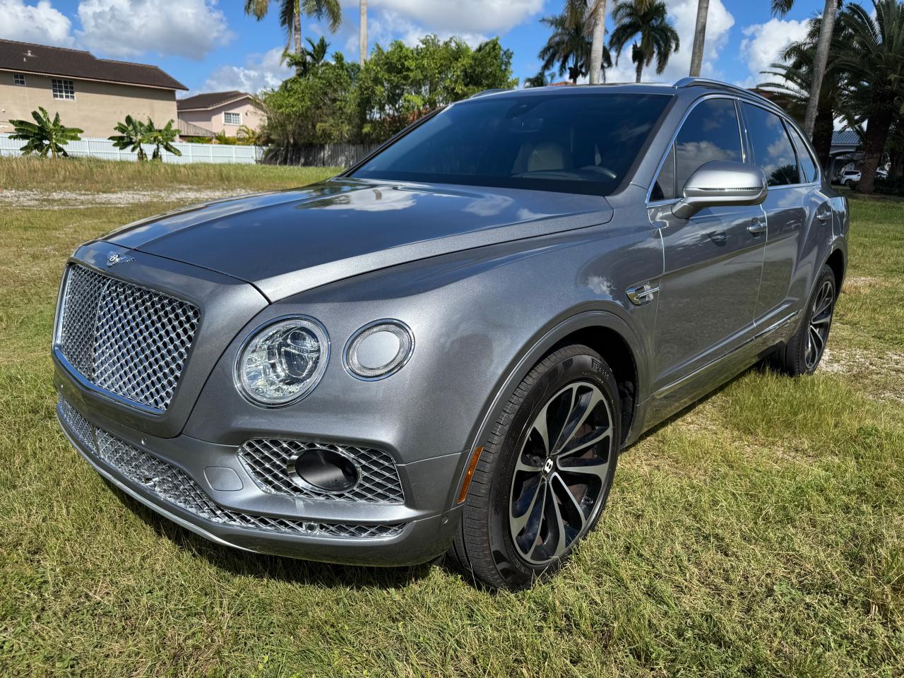 BENTLEY BENTAYGA 2019