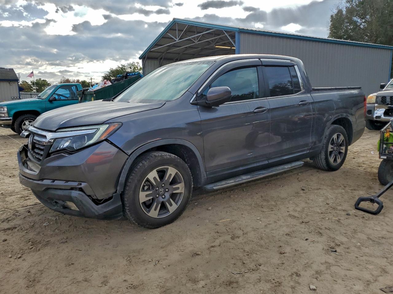 HONDA RIDGELINE 2017