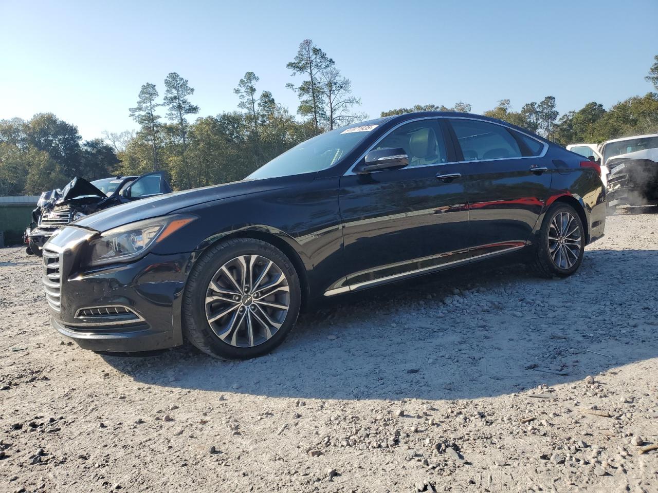 HYUNDAI GENESIS 3. 2015