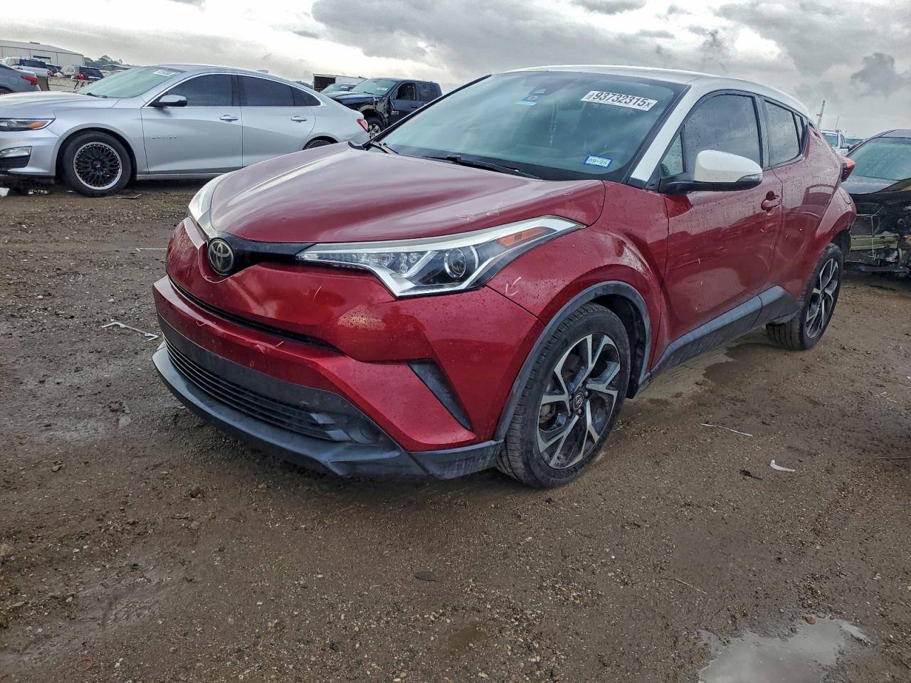 TOYOTA C-HR XLE 2018