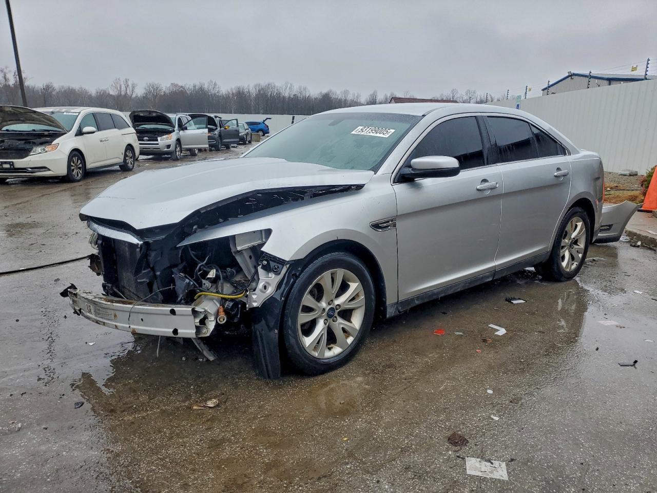 FORD TAURUS 2010