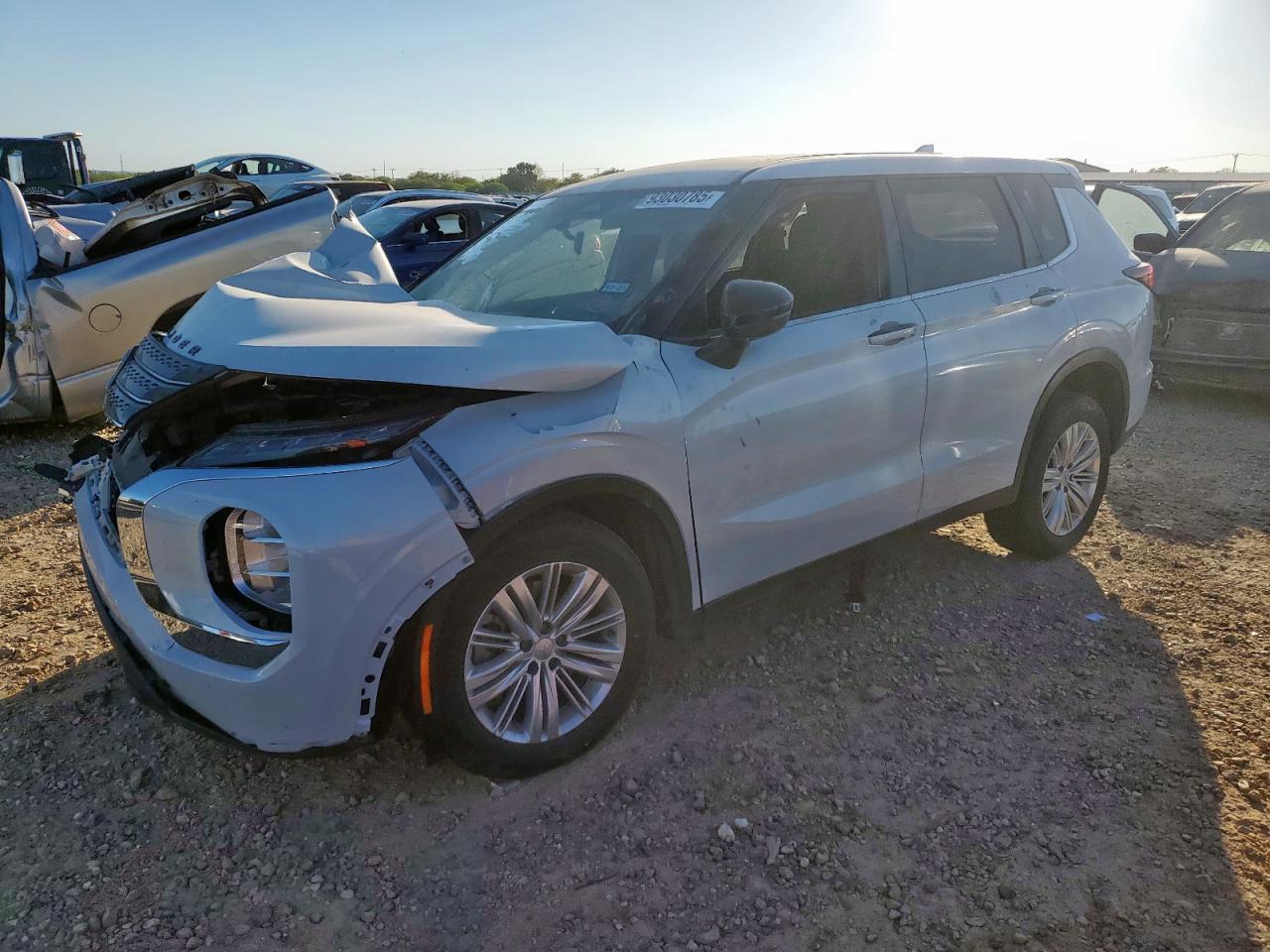 MITSUBISHI OUTLANDER 2024