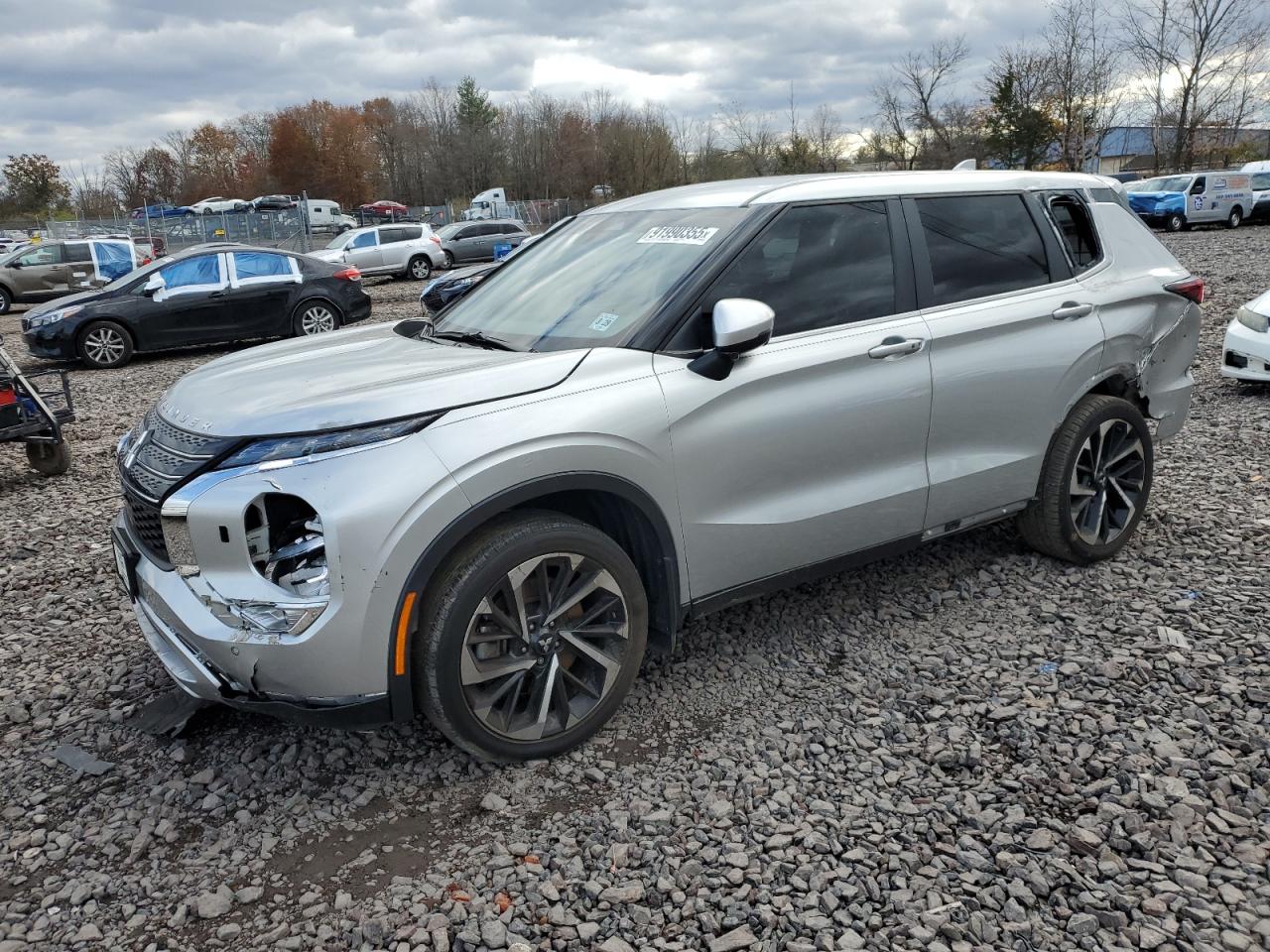 MITSUBISHI OUTLANDER 2024