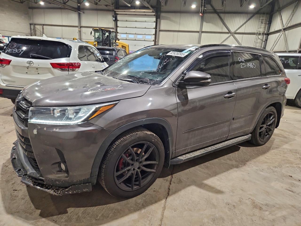 TOYOTA HIGHLANDER 2017