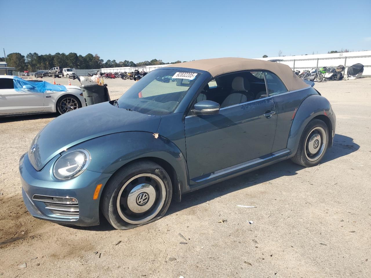 VOLKSWAGEN BEETLE 2018