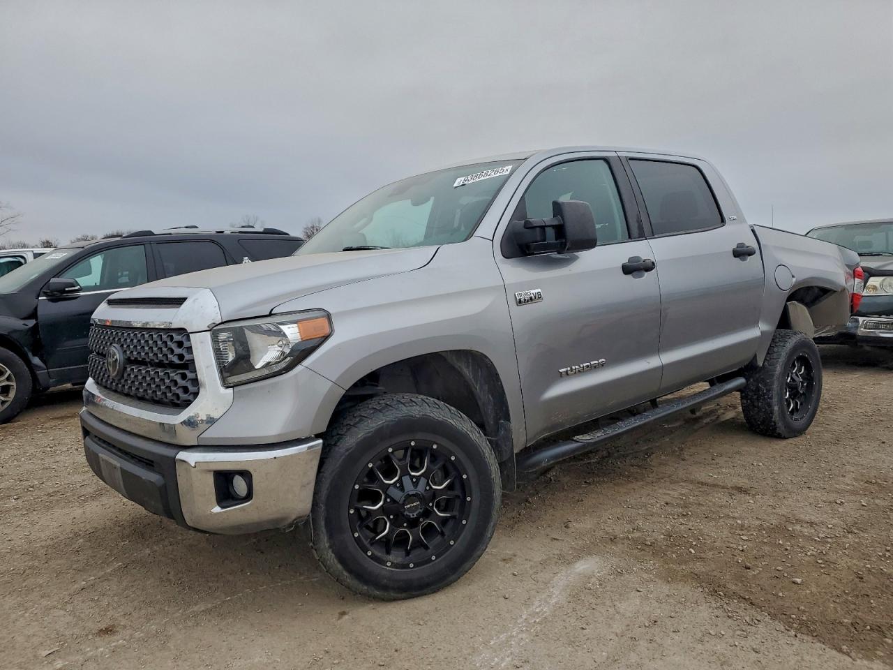 TOYOTA TUNDRA 2021