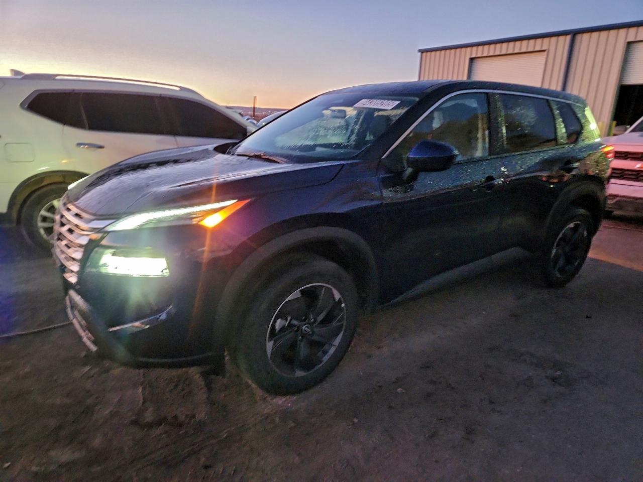 NISSAN ROGUE SV 2026