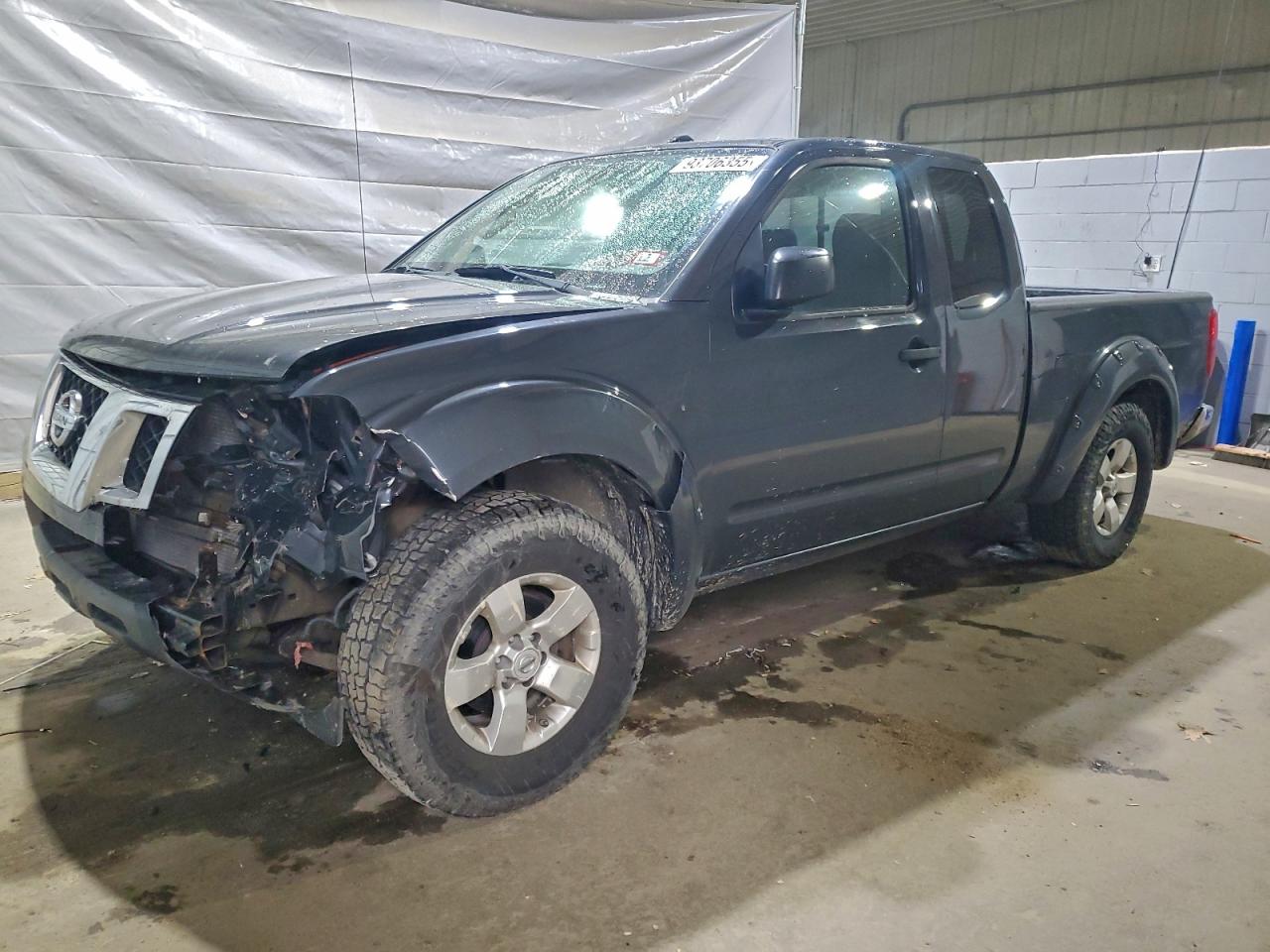 NISSAN FRONTIER 2013