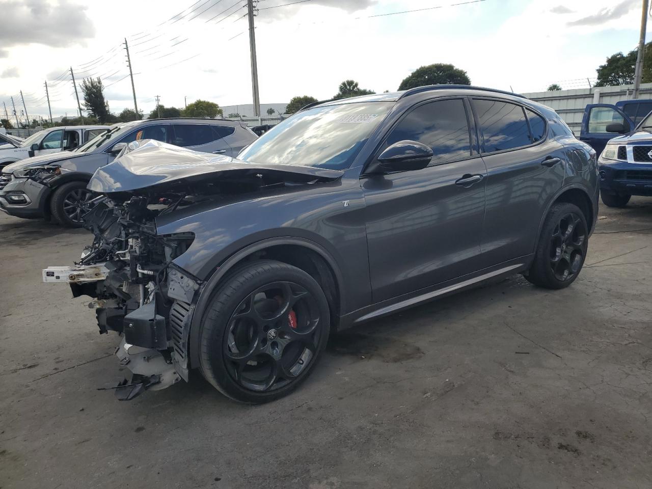 ALFA ROMEO STELVIO TI 2024