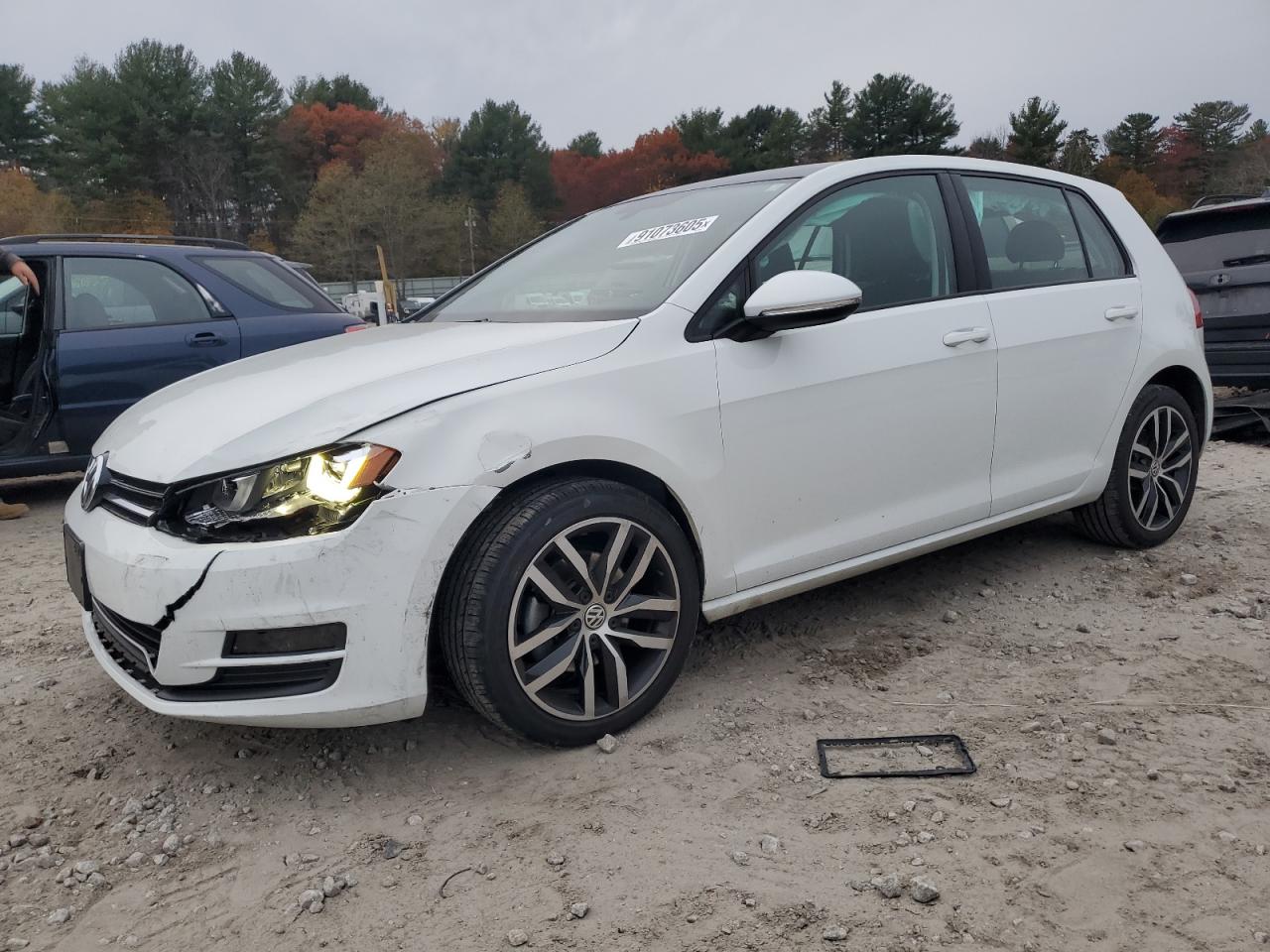 VOLKSWAGEN GOLF 2015