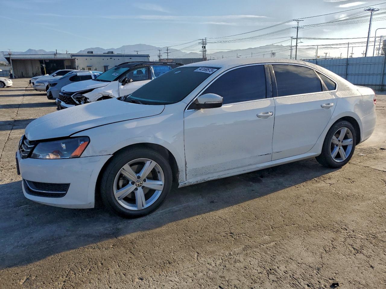VOLKSWAGEN PASSAT SE 2014