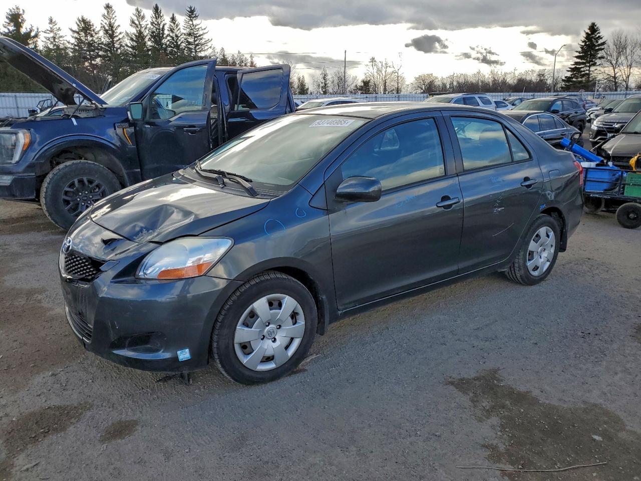 TOYOTA YARIS 2011