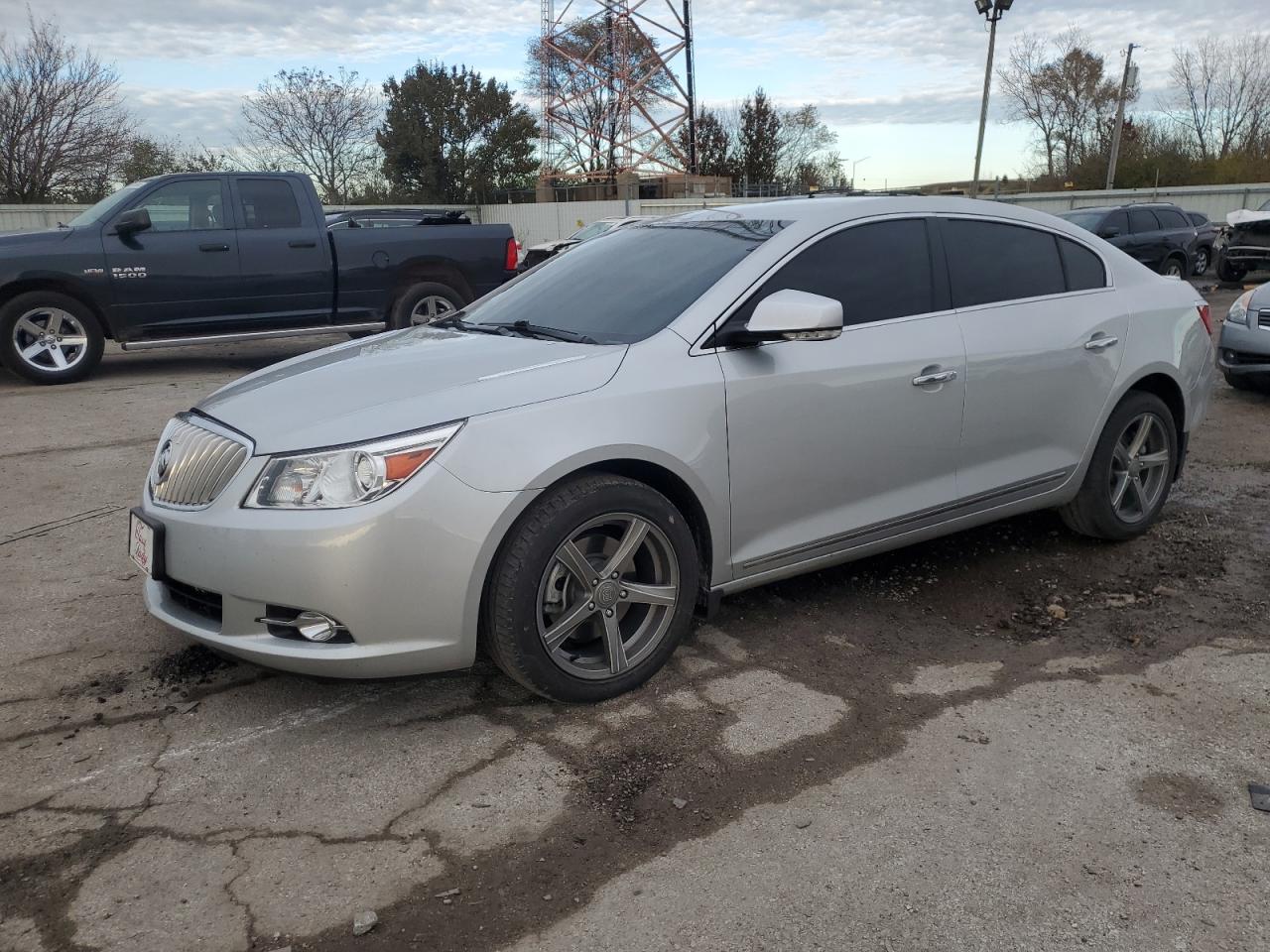 BUICK LACROSSE 2011
