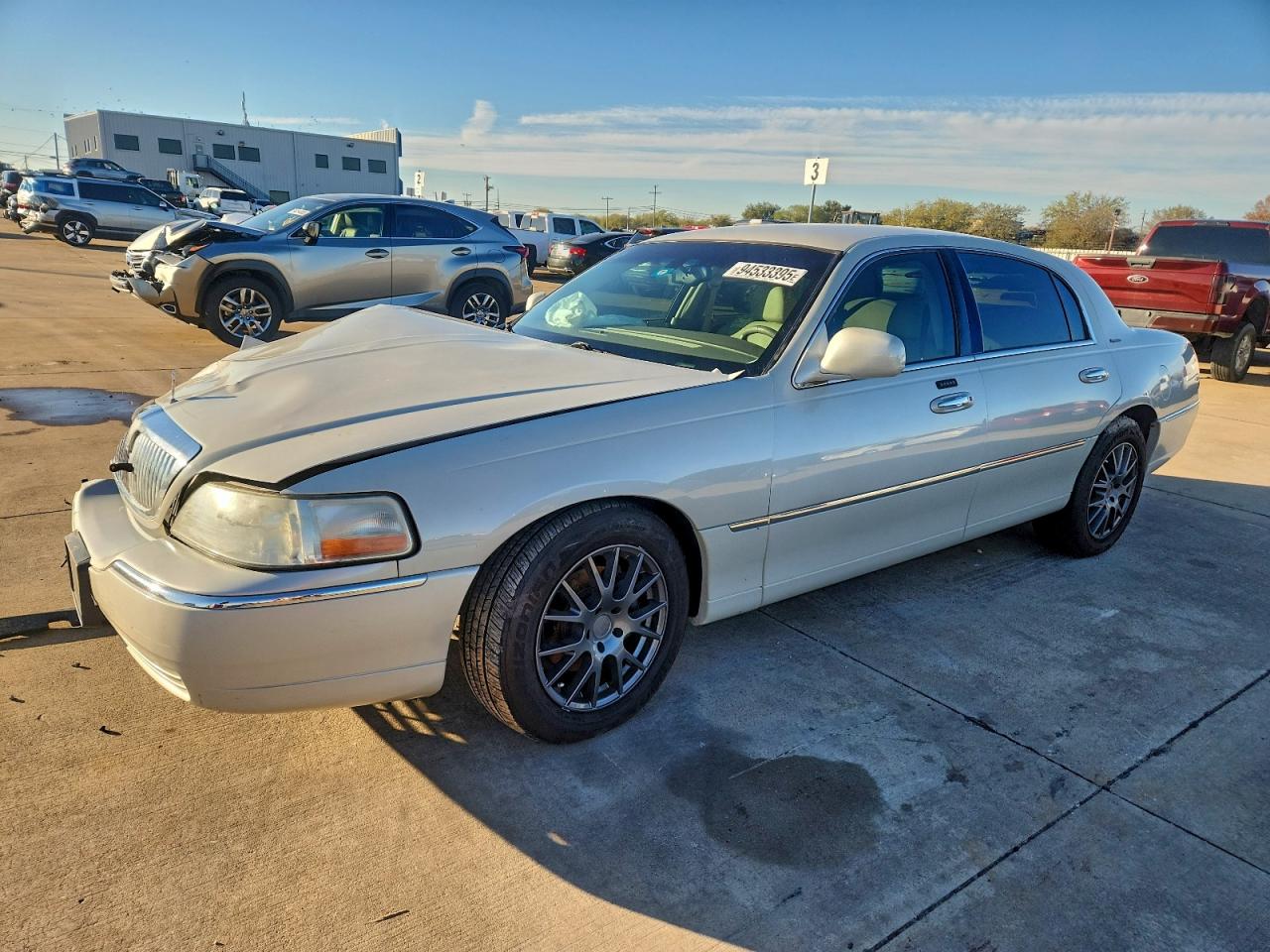 LINCOLN TOWN CAR S 2005