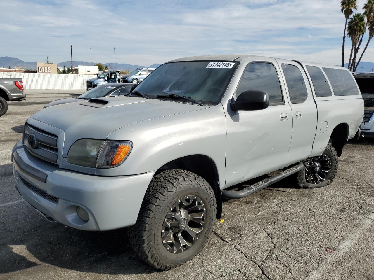 TOYOTA TUNDRA ACC 2004