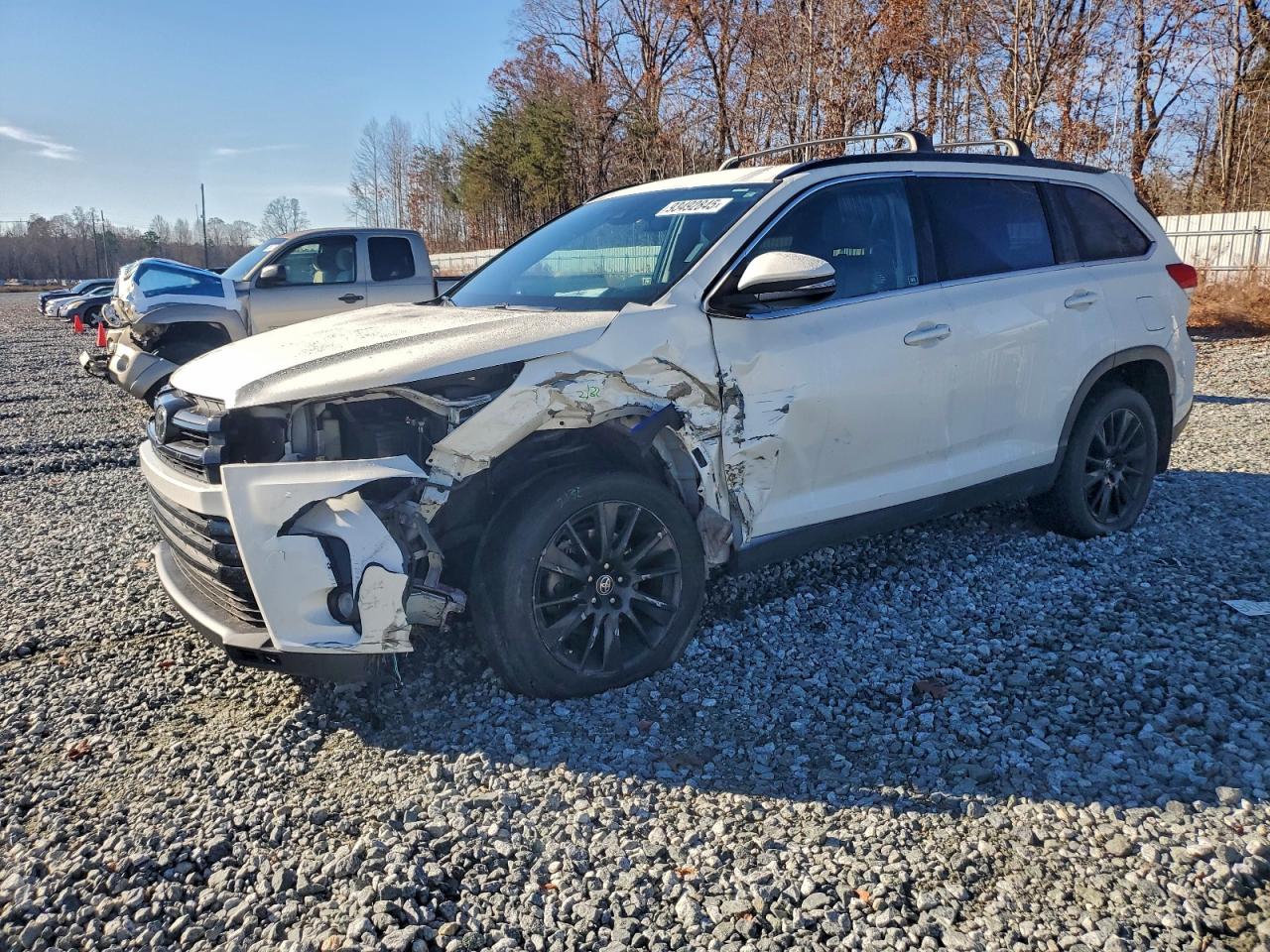 TOYOTA HIGHLANDER 2019