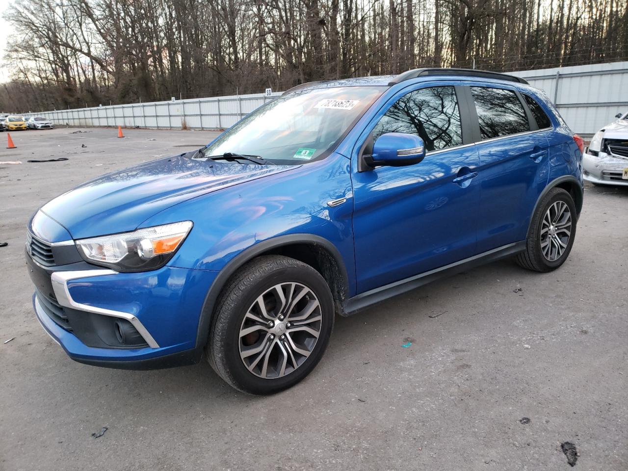 MITSUBISHI Outlander 2016
