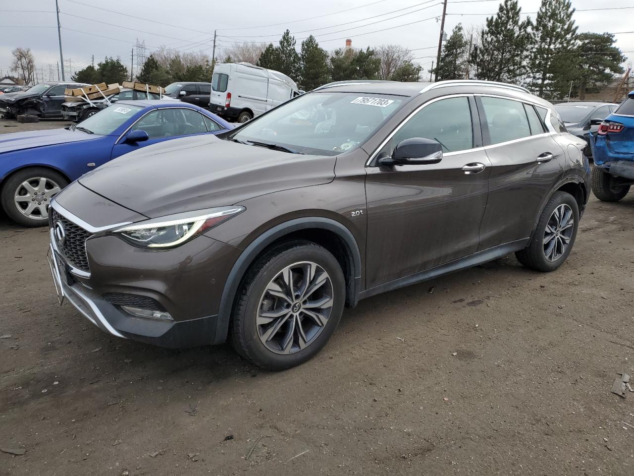 INFINITI QX30 2017