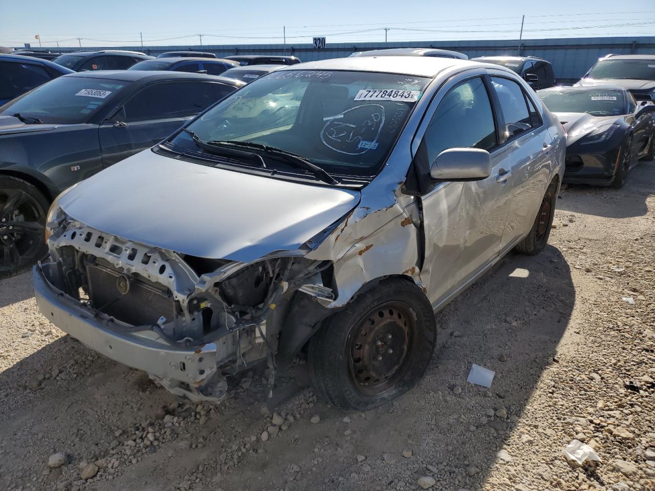 TOYOTA YARIS 2009