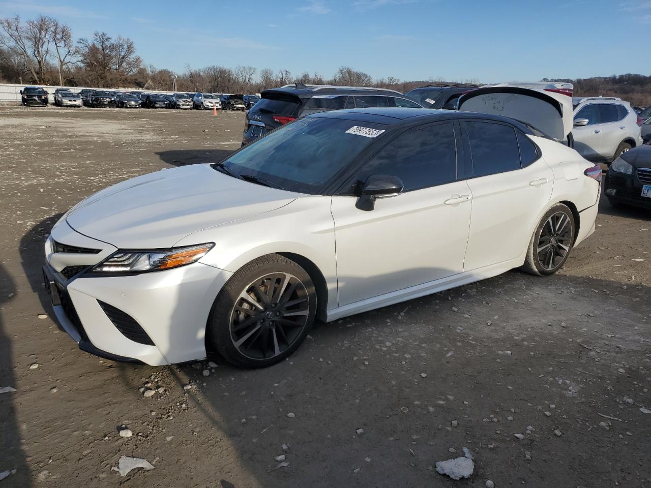 TOYOTA CAMRY 2018
