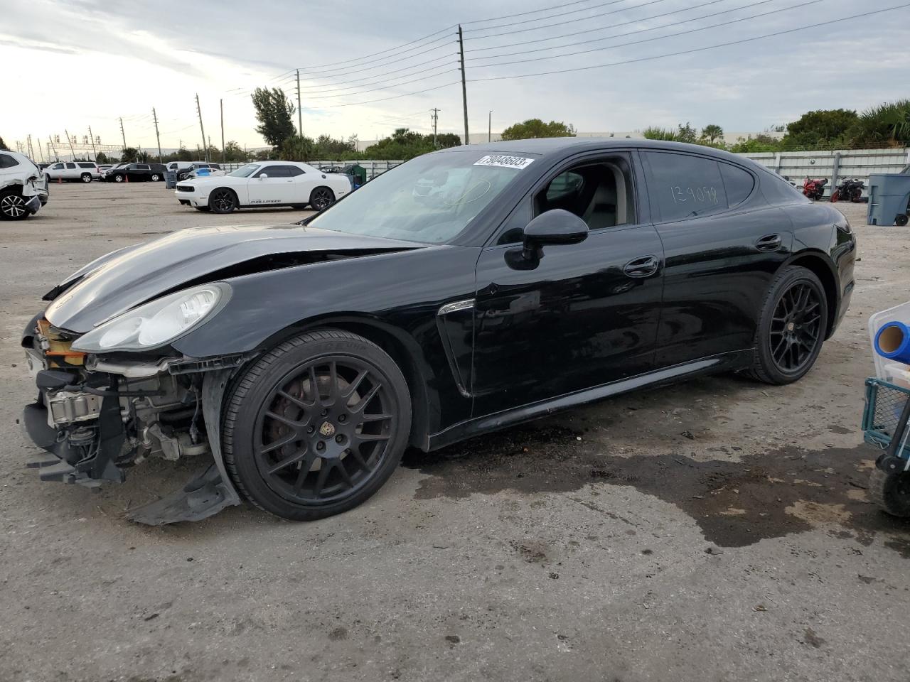 PORSCHE Panamera 2 2011